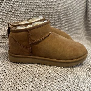 UGG ultra mini classic boot